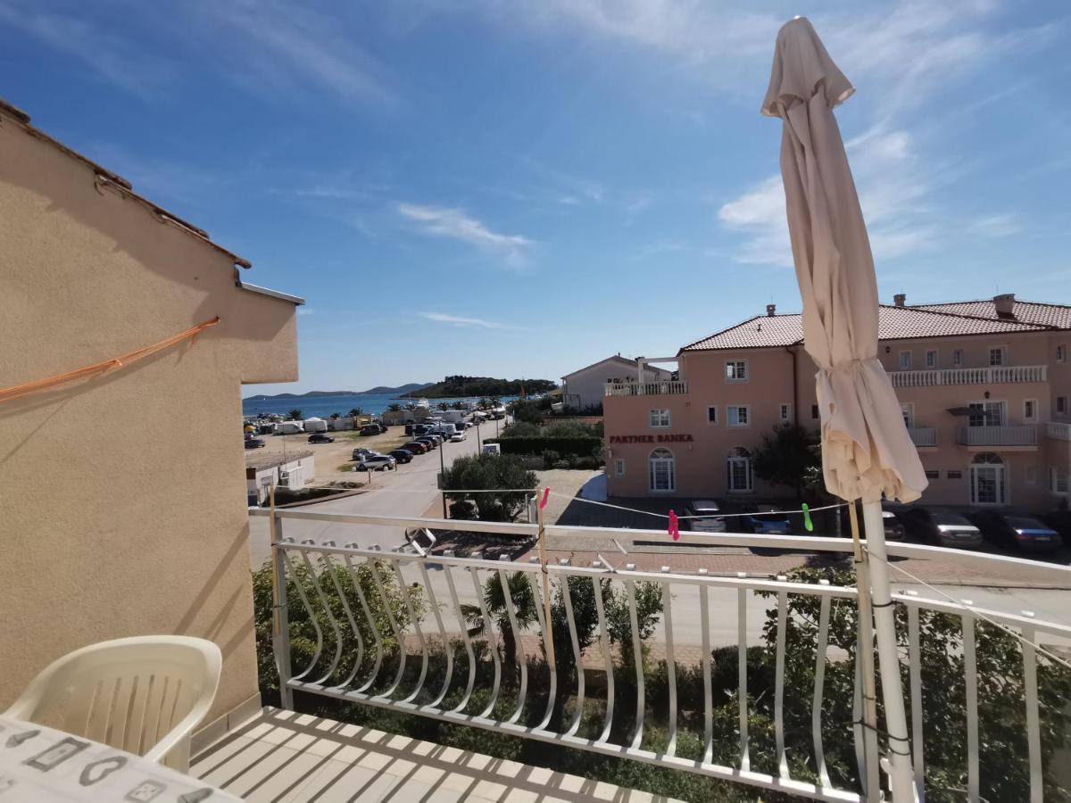 Apartmani Saldi Pakoštane Exterior foto