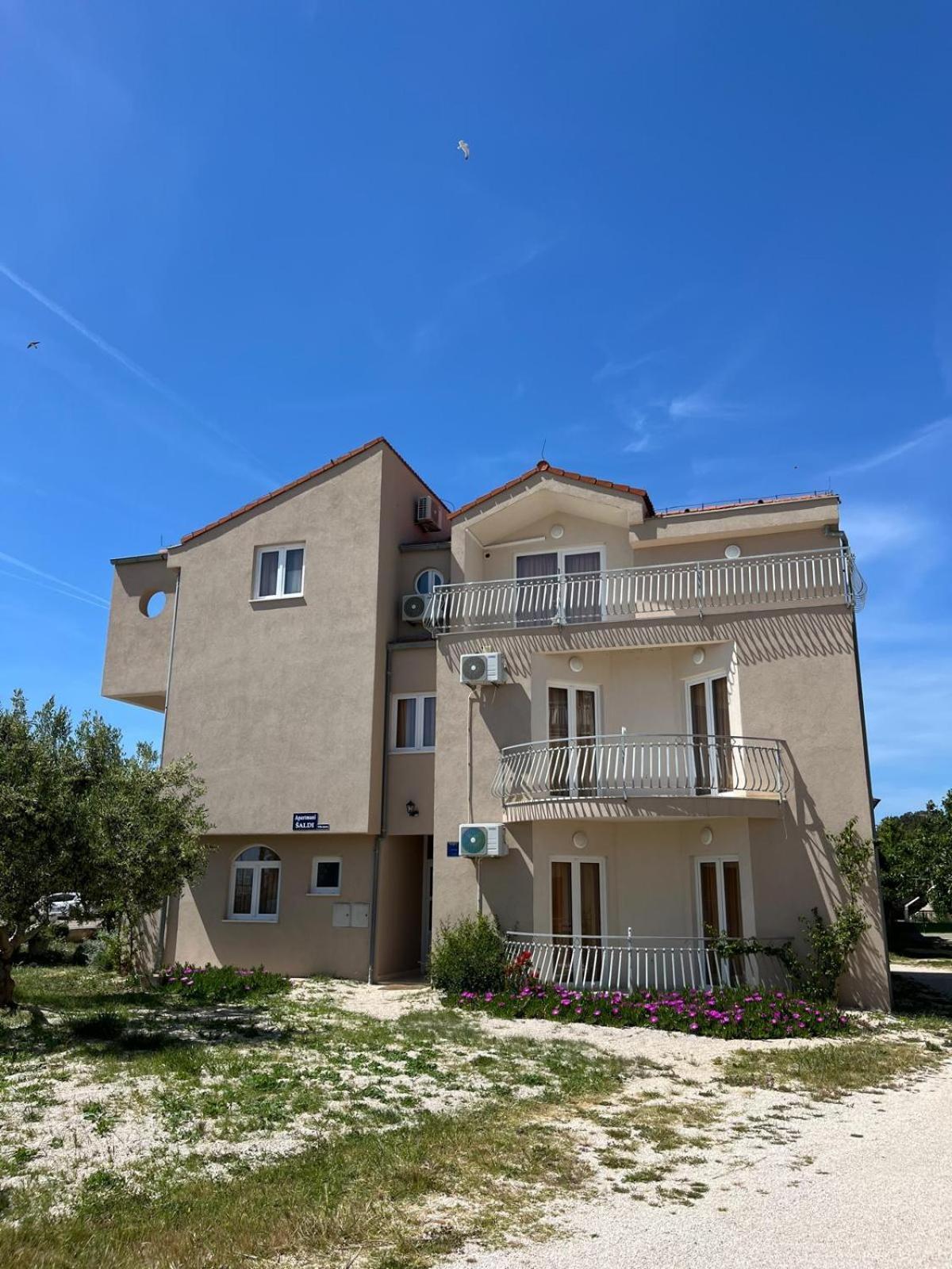 Apartmani Saldi Pakoštane Exterior foto