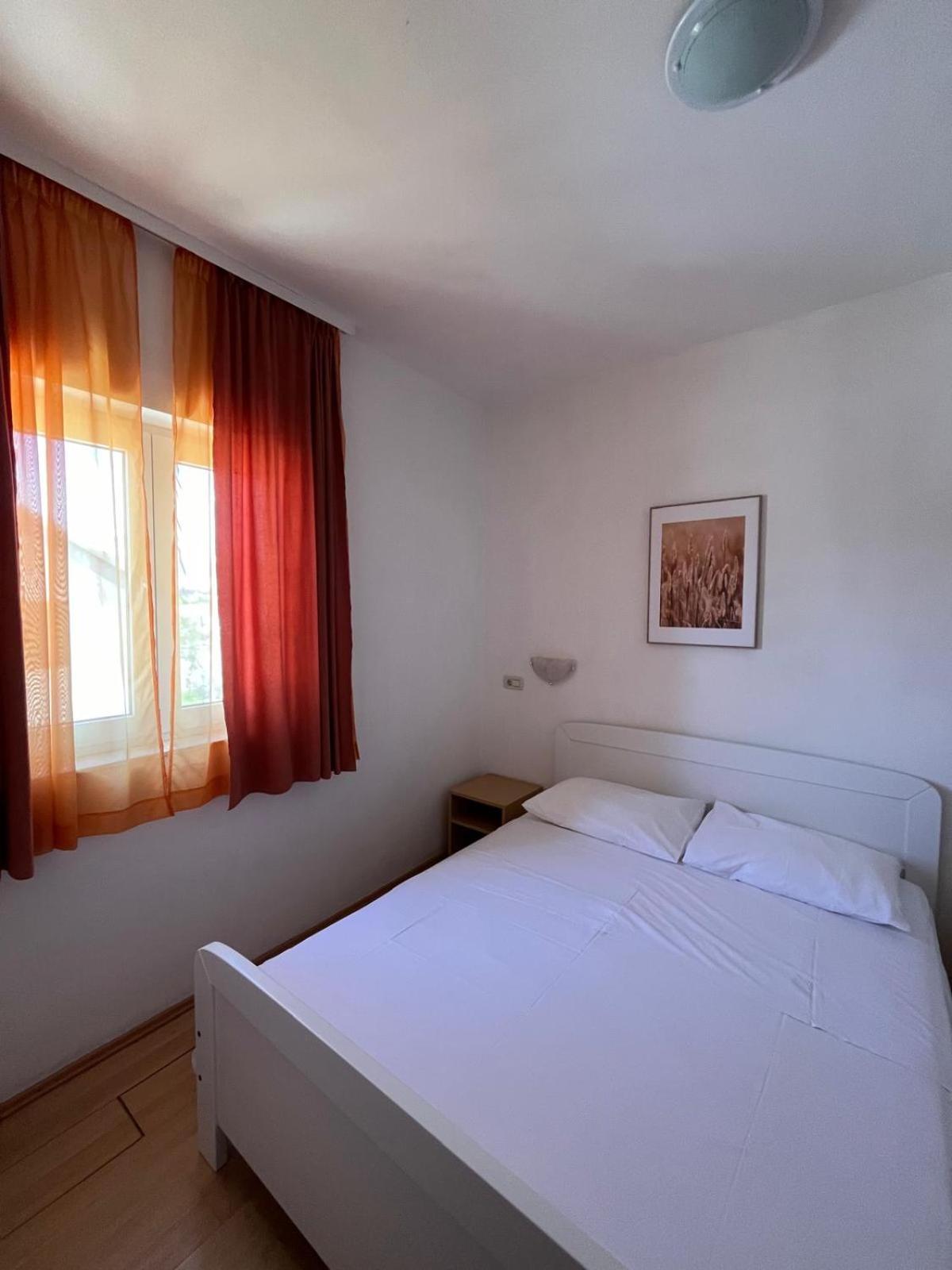 Apartmani Saldi Pakoštane Exterior foto