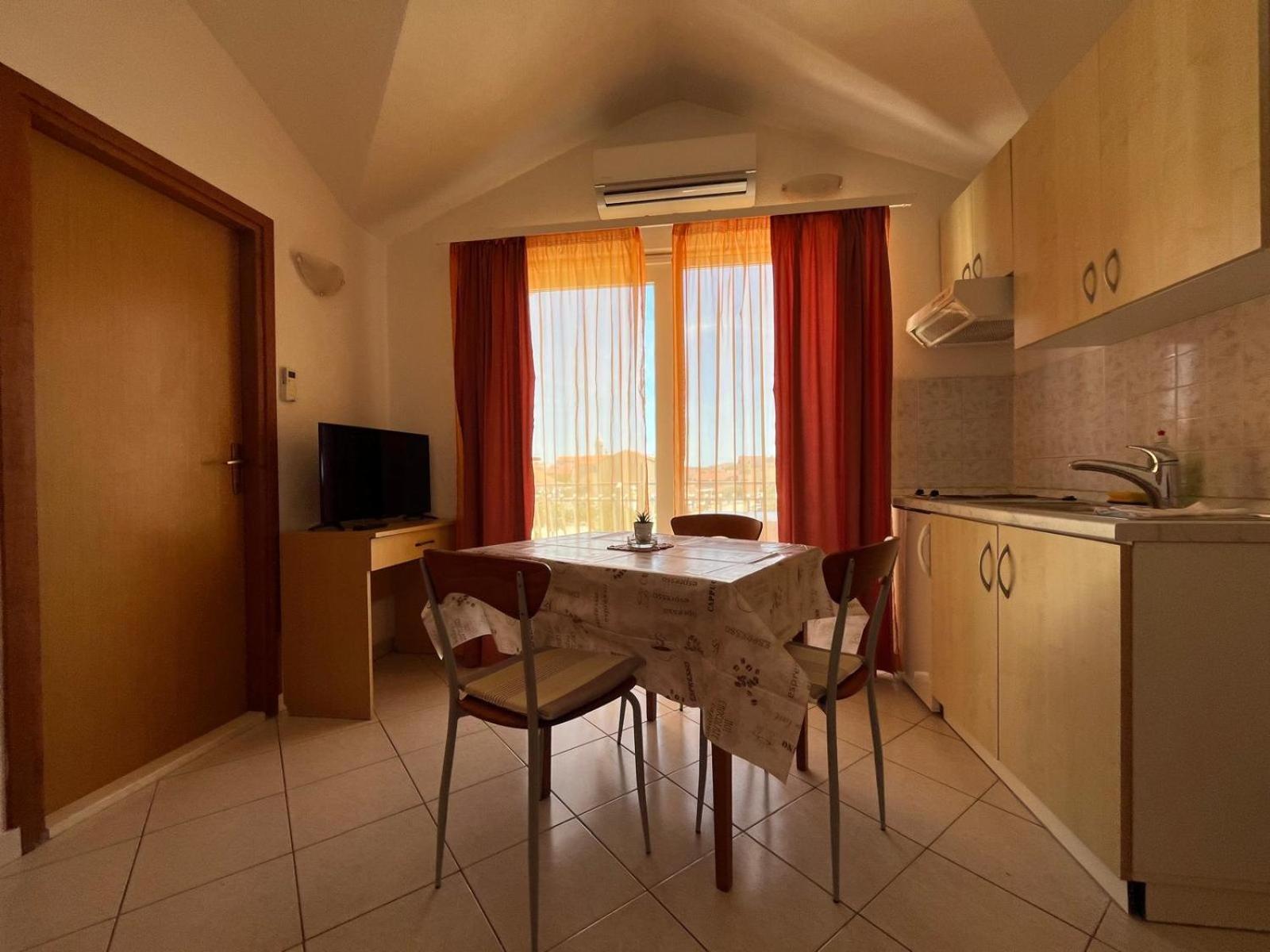 Apartmani Saldi Pakoštane Exterior foto