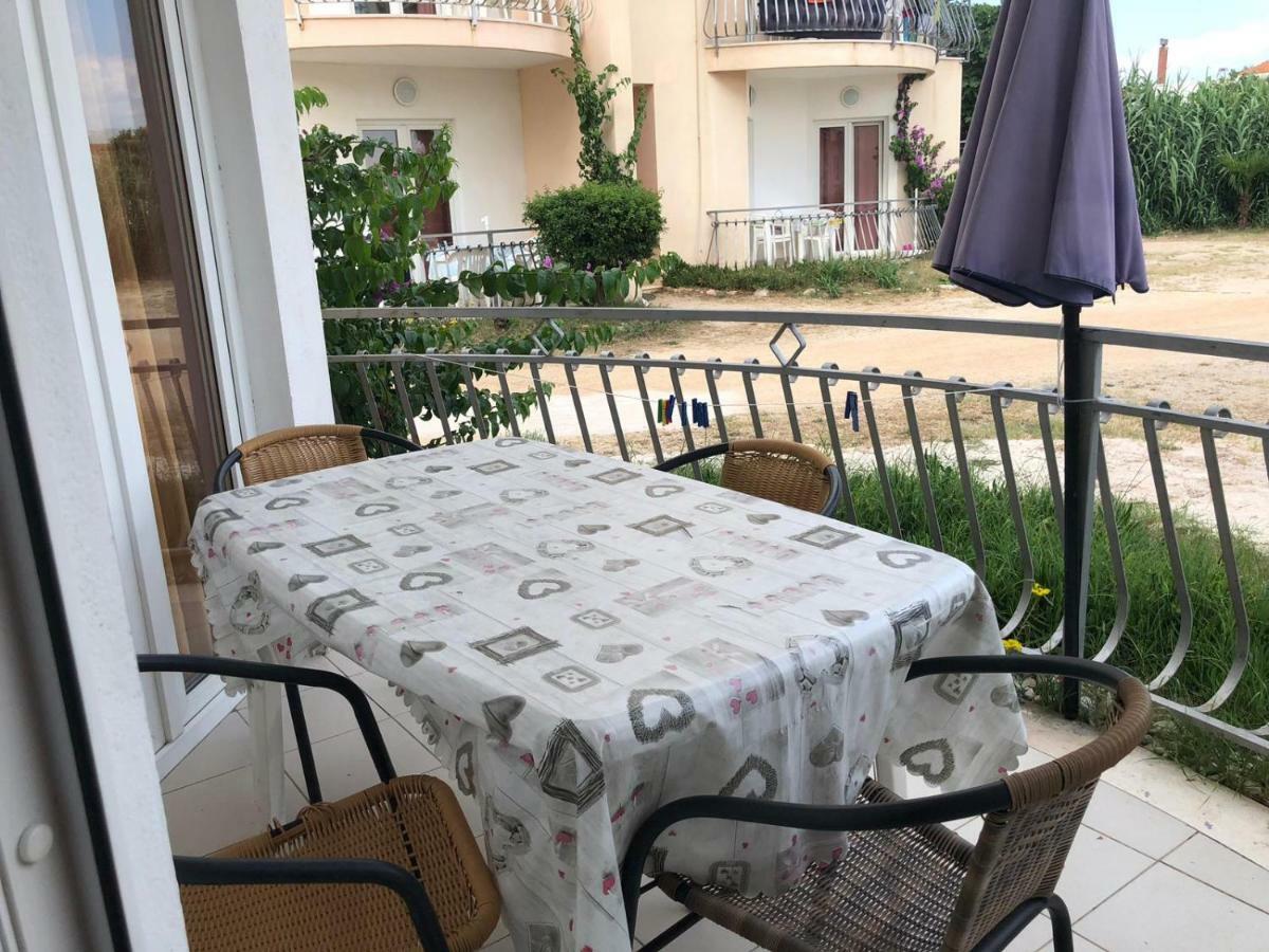 Apartmani Saldi Pakoštane Exterior foto